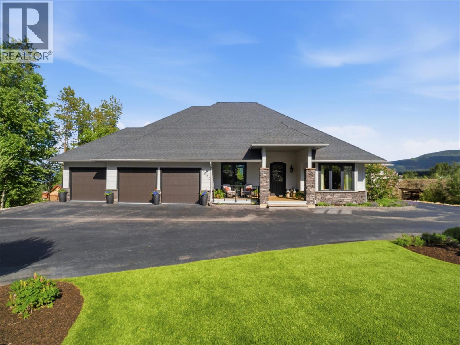 4680 56 Street NW, salmon arm, British Columbia