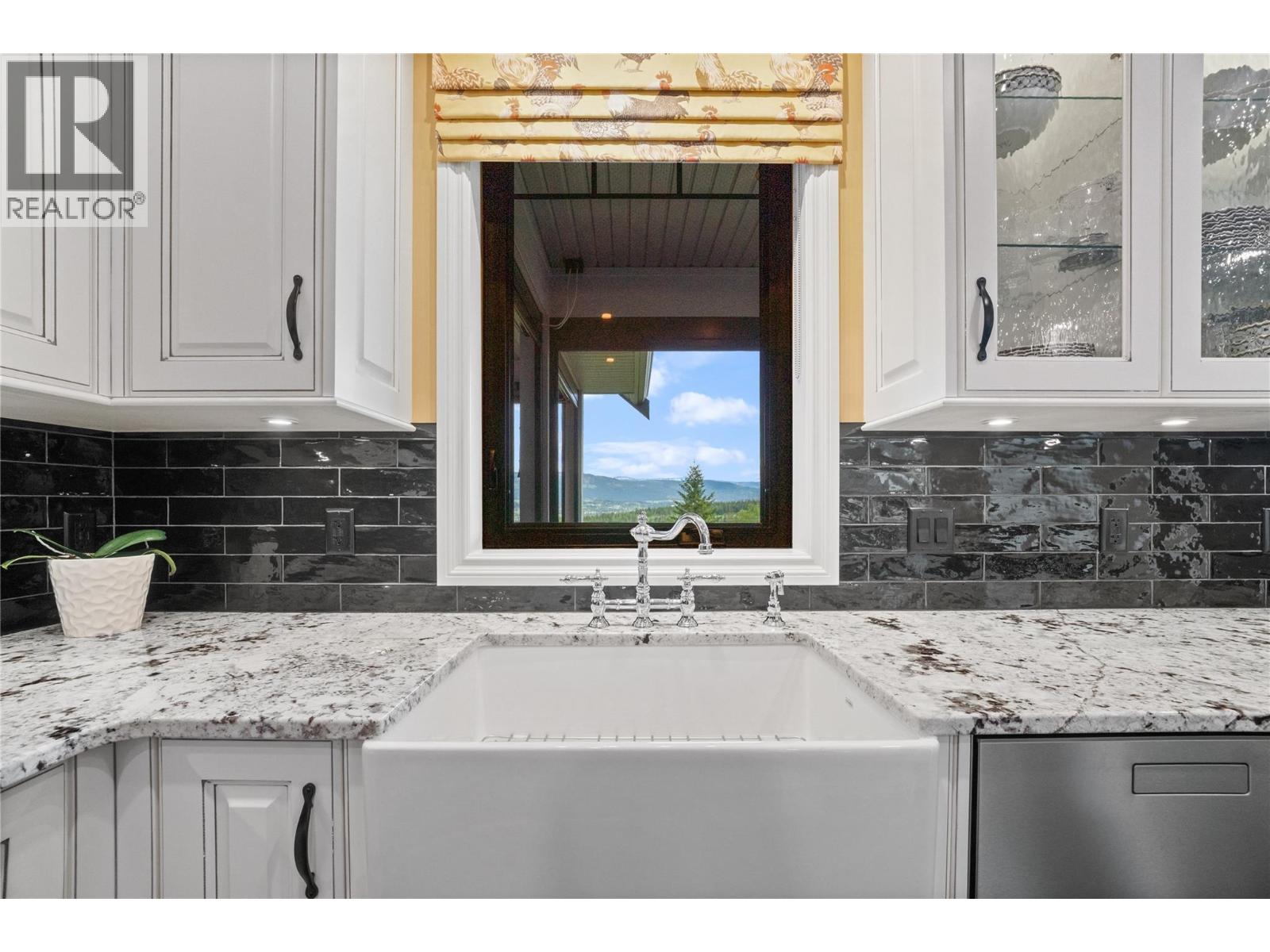 4680 56 Street Nw, Salmon Arm, British Columbia  V1E 0B2 - Photo 23 - 10388275