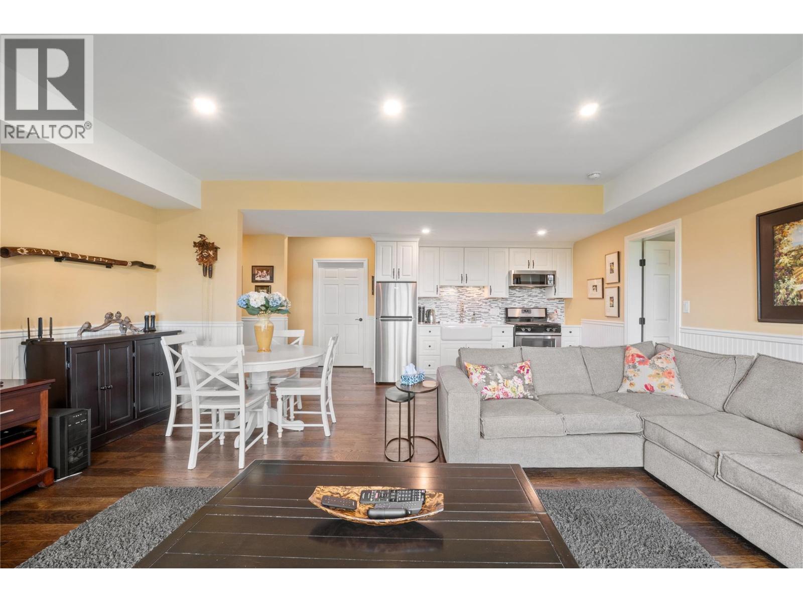 4680 56 Street Nw, Salmon Arm, British Columbia  V1E 0B2 - Photo 54 - 10388275
