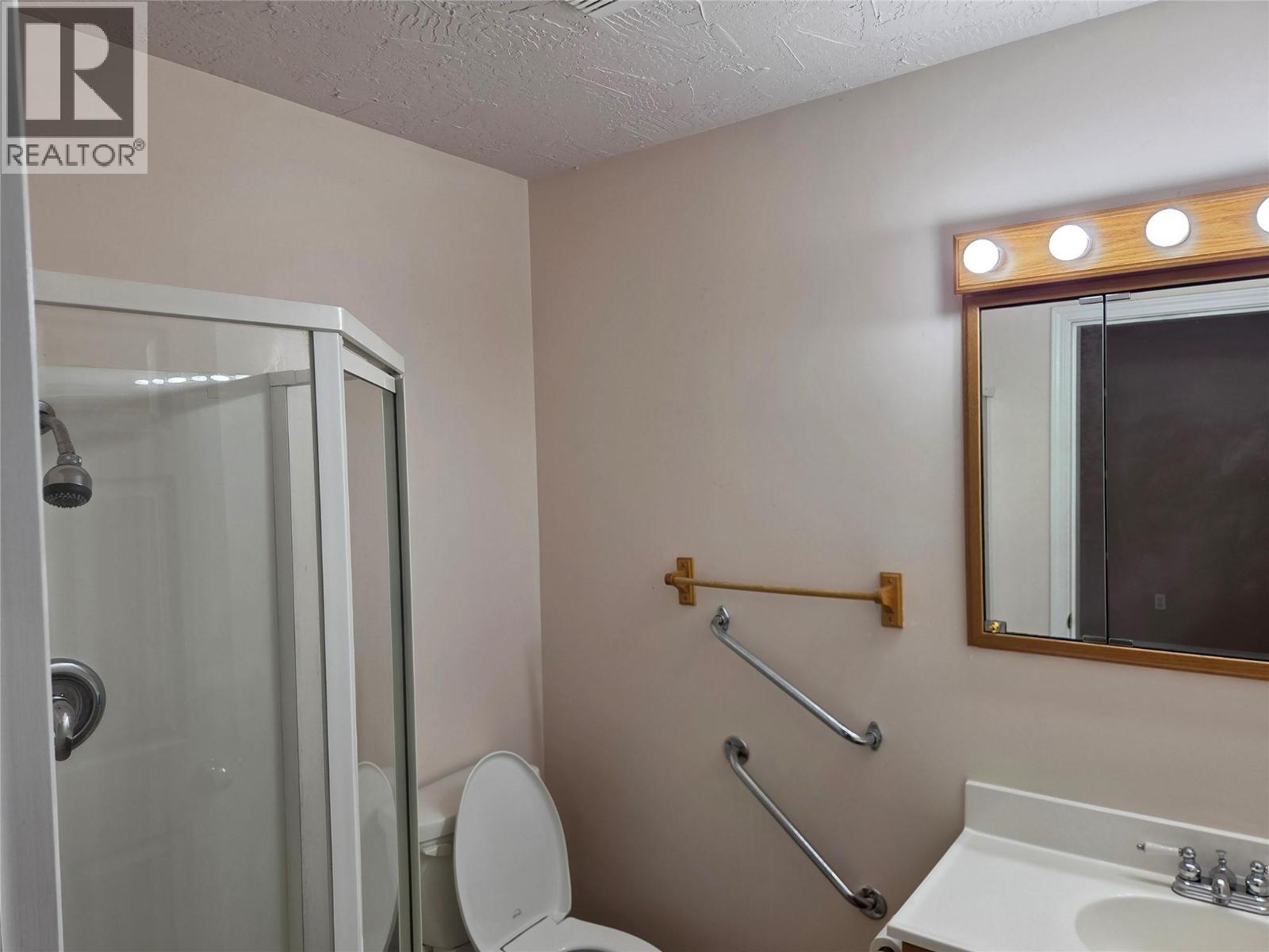 410 6th Avenue, Keremeos, British Columbia  V0X 1N3 - Photo 12 - 10388590