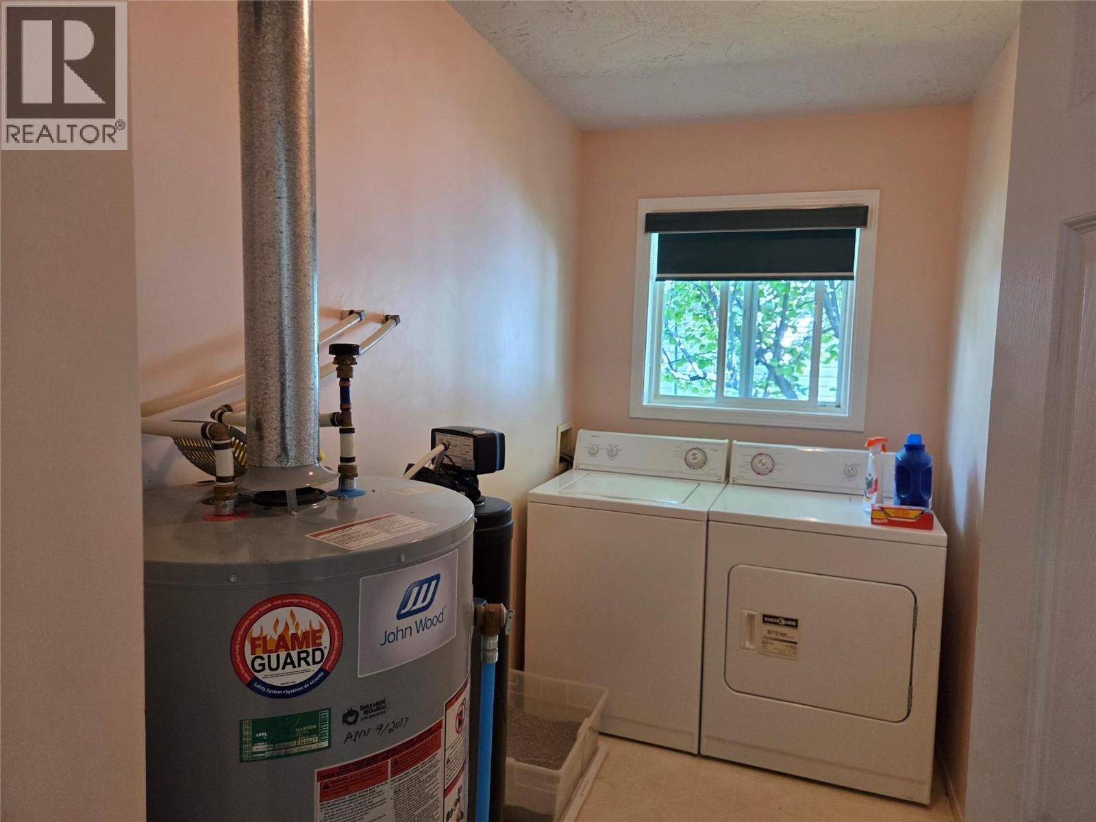 410 6th Avenue, Keremeos, British Columbia  V0X 1N3 - Photo 13 - 10388590
