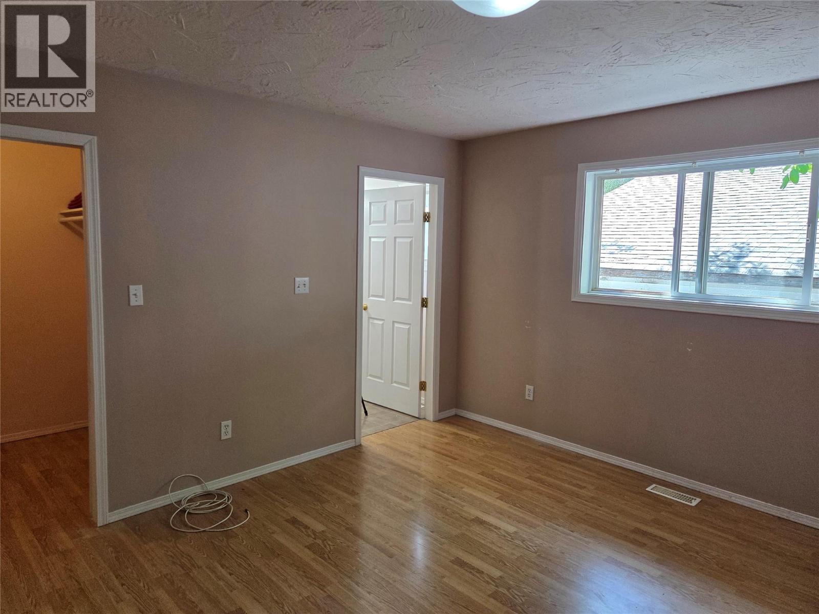 410 6th Avenue, Keremeos, British Columbia  V0X 1N3 - Photo 24 - 10388590
