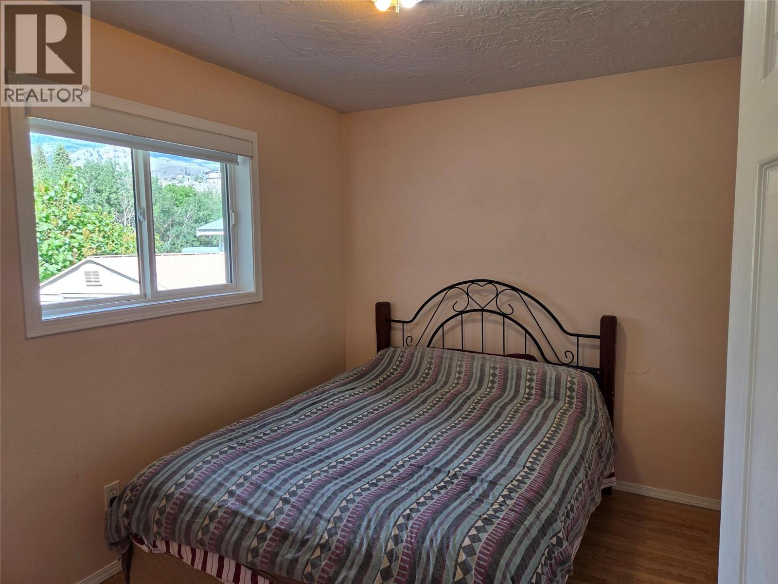 410 6th Avenue, Keremeos, British Columbia  V0X 1N3 - Photo 7 - 10388590