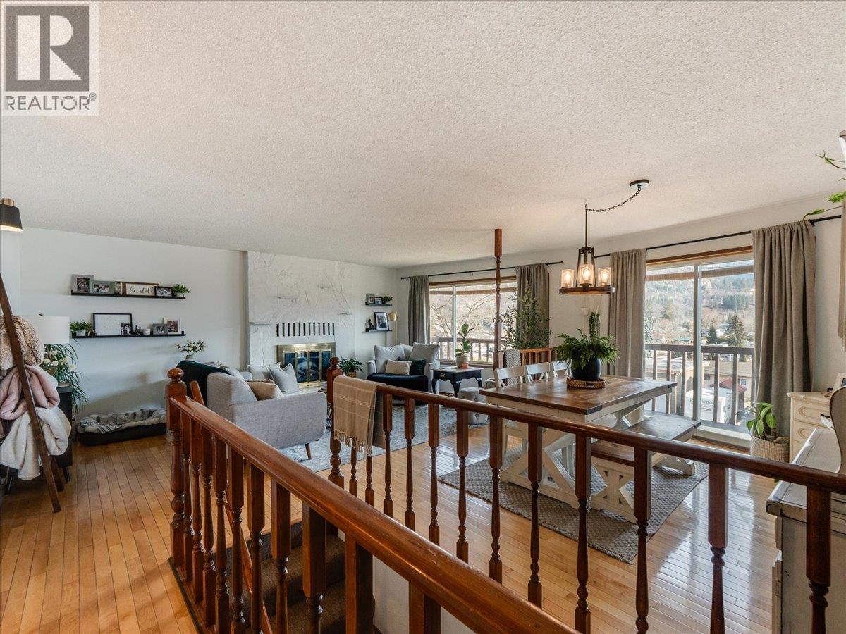 520 10th Avenue, Castlegar, British Columbia  V1N 1K7 - Photo 12 - 10388525