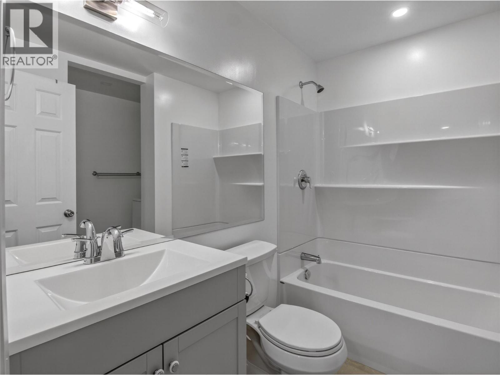 969 Westminster Avenue E, Penticton, British Columbia  V2A 7P1 - Photo 37 - 10388447