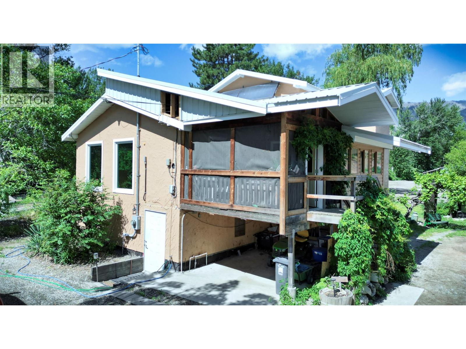 204 Greasewood Avenue, Oliver, British Columbia  V0H 1T1 - Photo 1 - 10388588