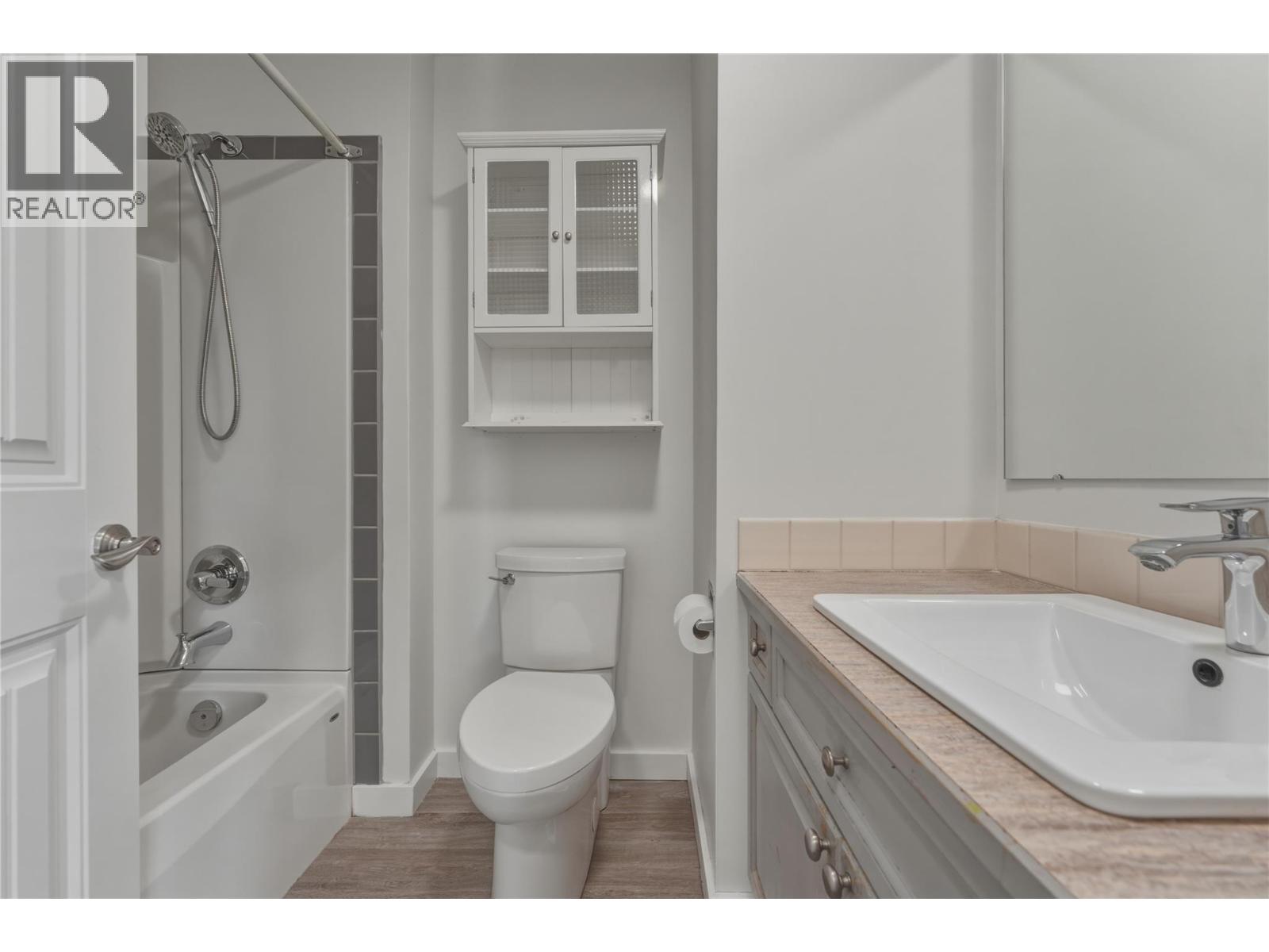 6576 Southwind Road Road, Vernon, British Columbia  V1H 1B7 - Photo 15 - 10388558