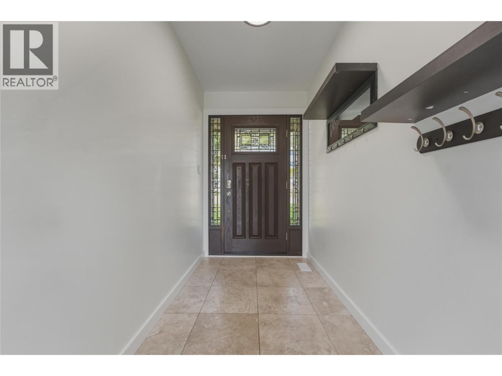 6576 Southwind Road Road, Vernon, British Columbia  V1H 1B7 - Photo 4 - 10388558