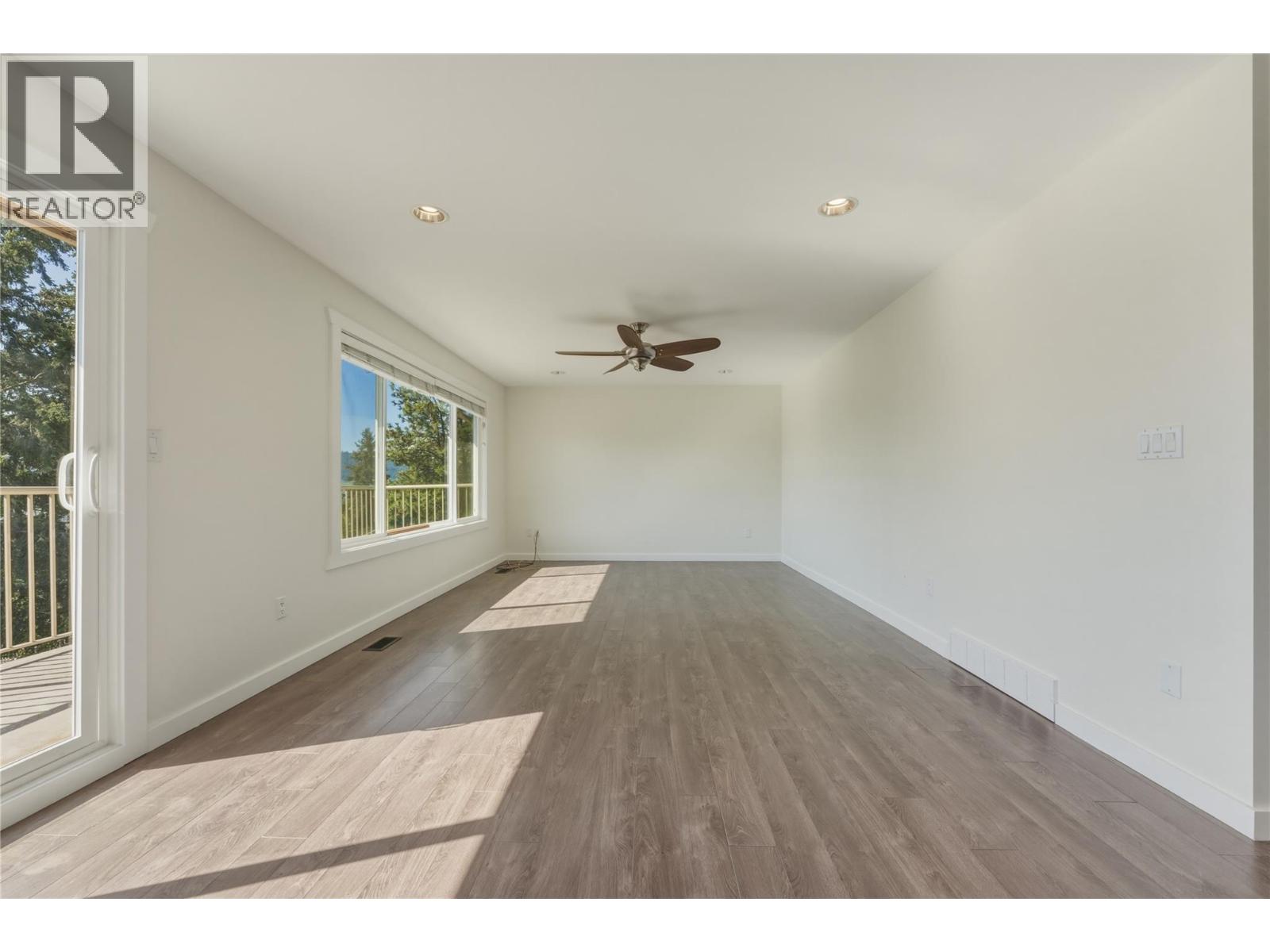 6576 Southwind Road Road, Vernon, British Columbia  V1H 1B7 - Photo 8 - 10388558