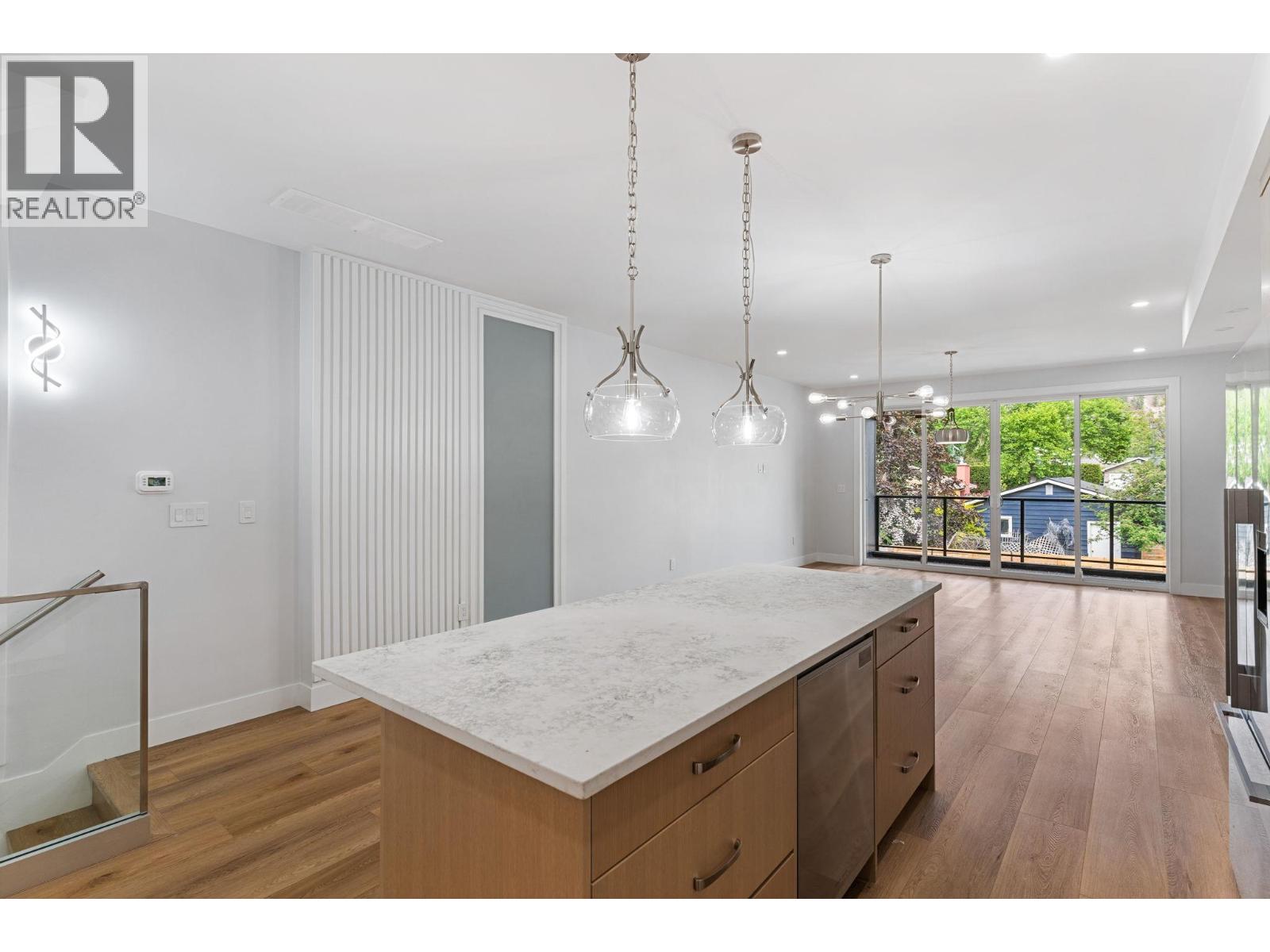 4565 Gordon Drive, Kelowna, British Columbia  V1W 1T3 - Photo 5 - 10388289