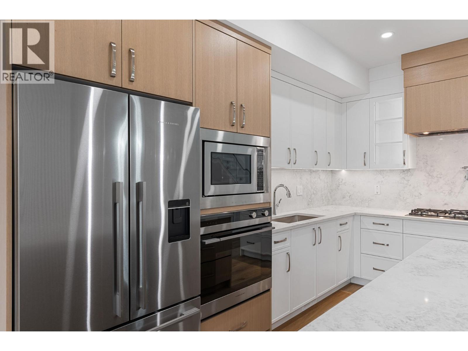 4565 Gordon Drive, Kelowna, British Columbia  V1W 1T3 - Photo 6 - 10388289