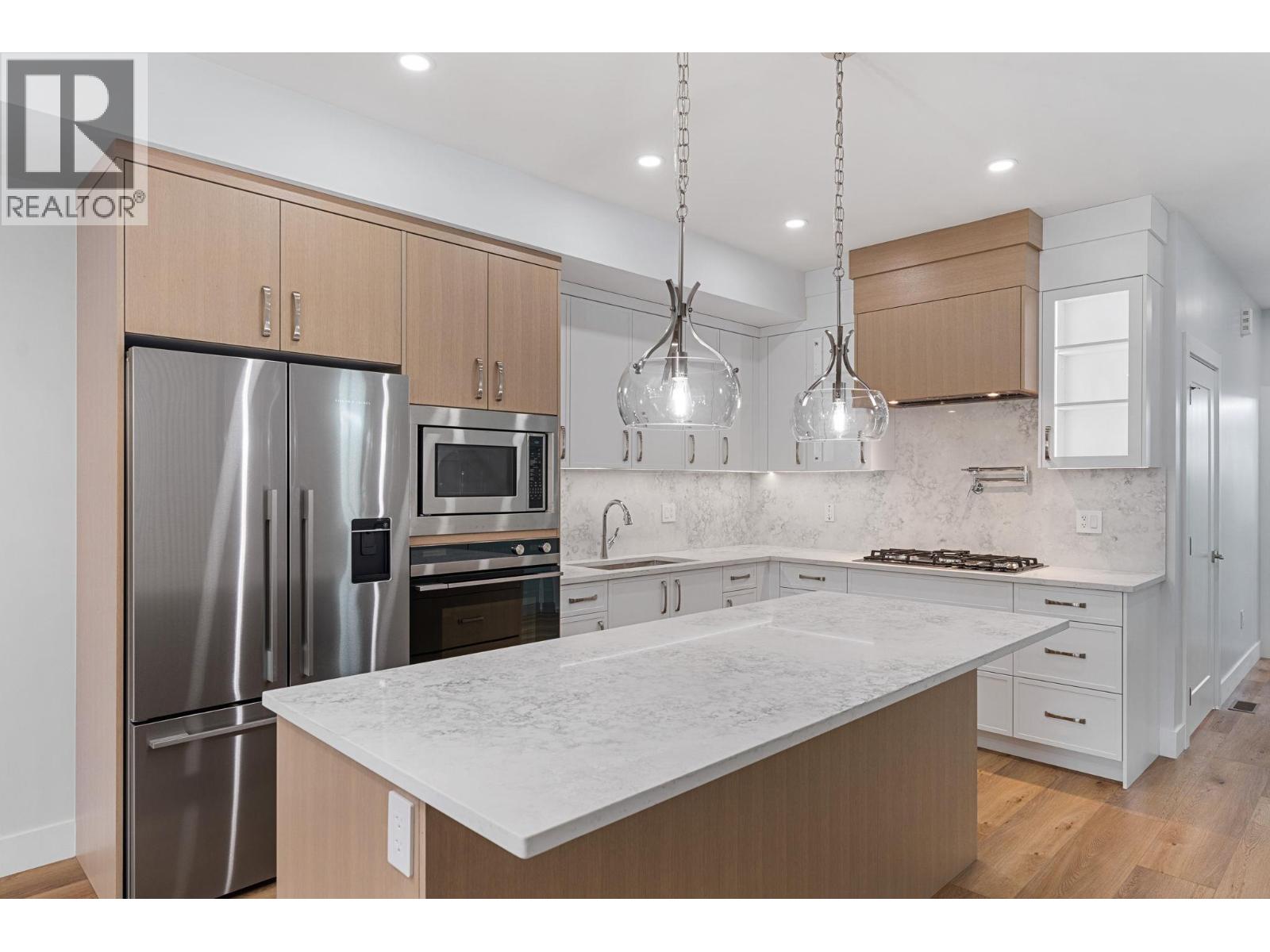 4565 Gordon Drive, Kelowna, British Columbia  V1W 1T3 - Photo 8 - 10388289