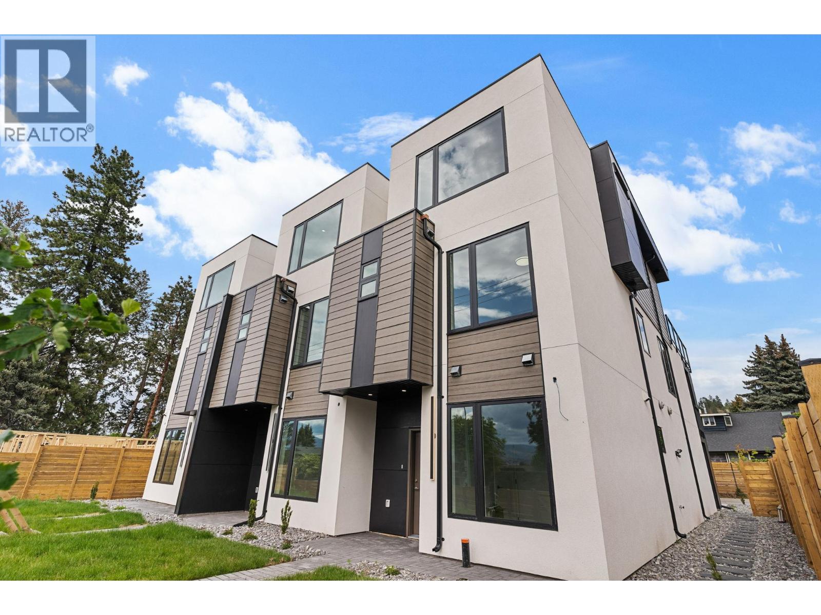 4567 Gordon Drive, kelowna, British Columbia