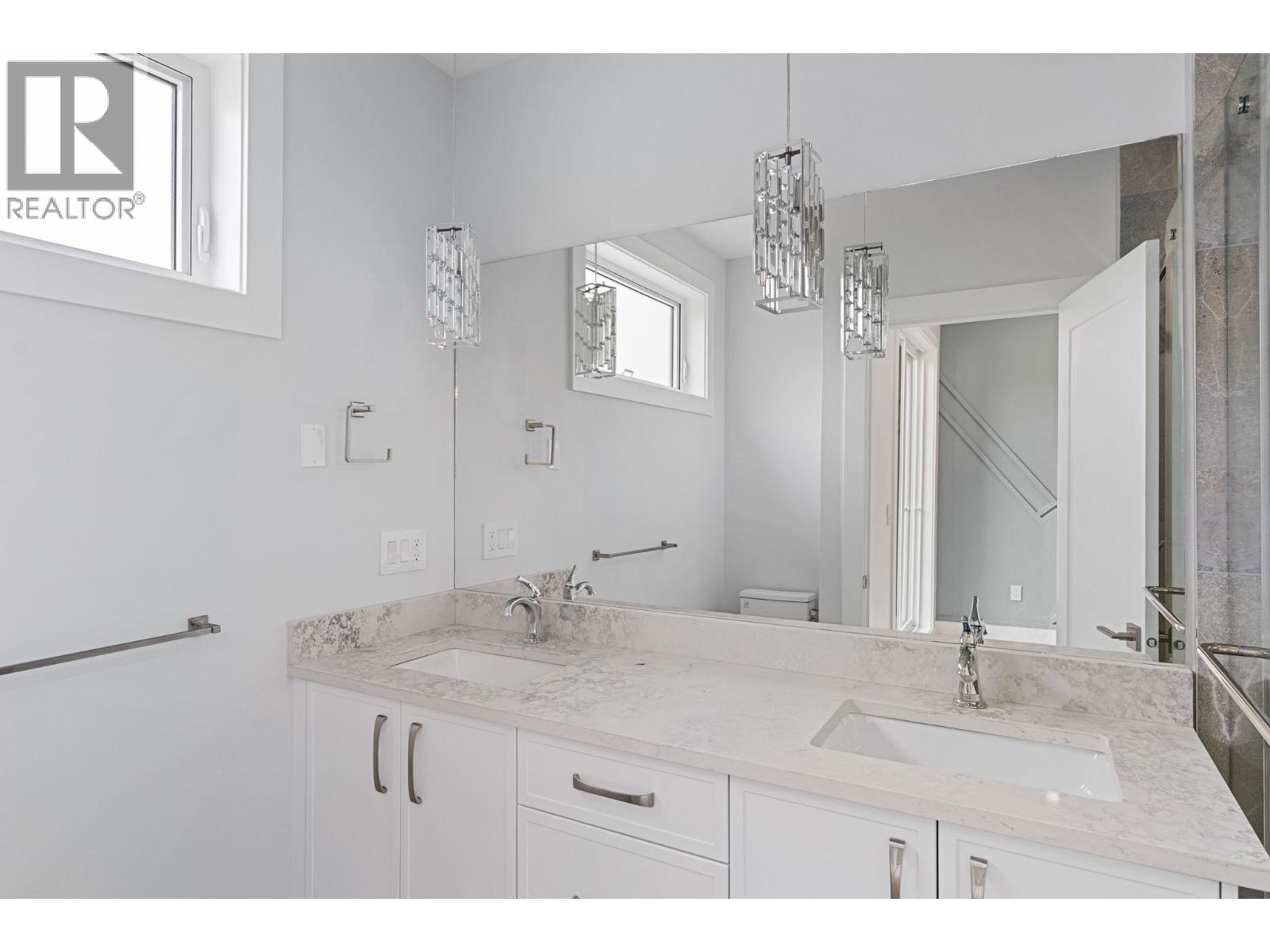 4567 Gordon Drive, Kelowna, British Columbia  V1W 1T3 - Photo 23 - 10388286