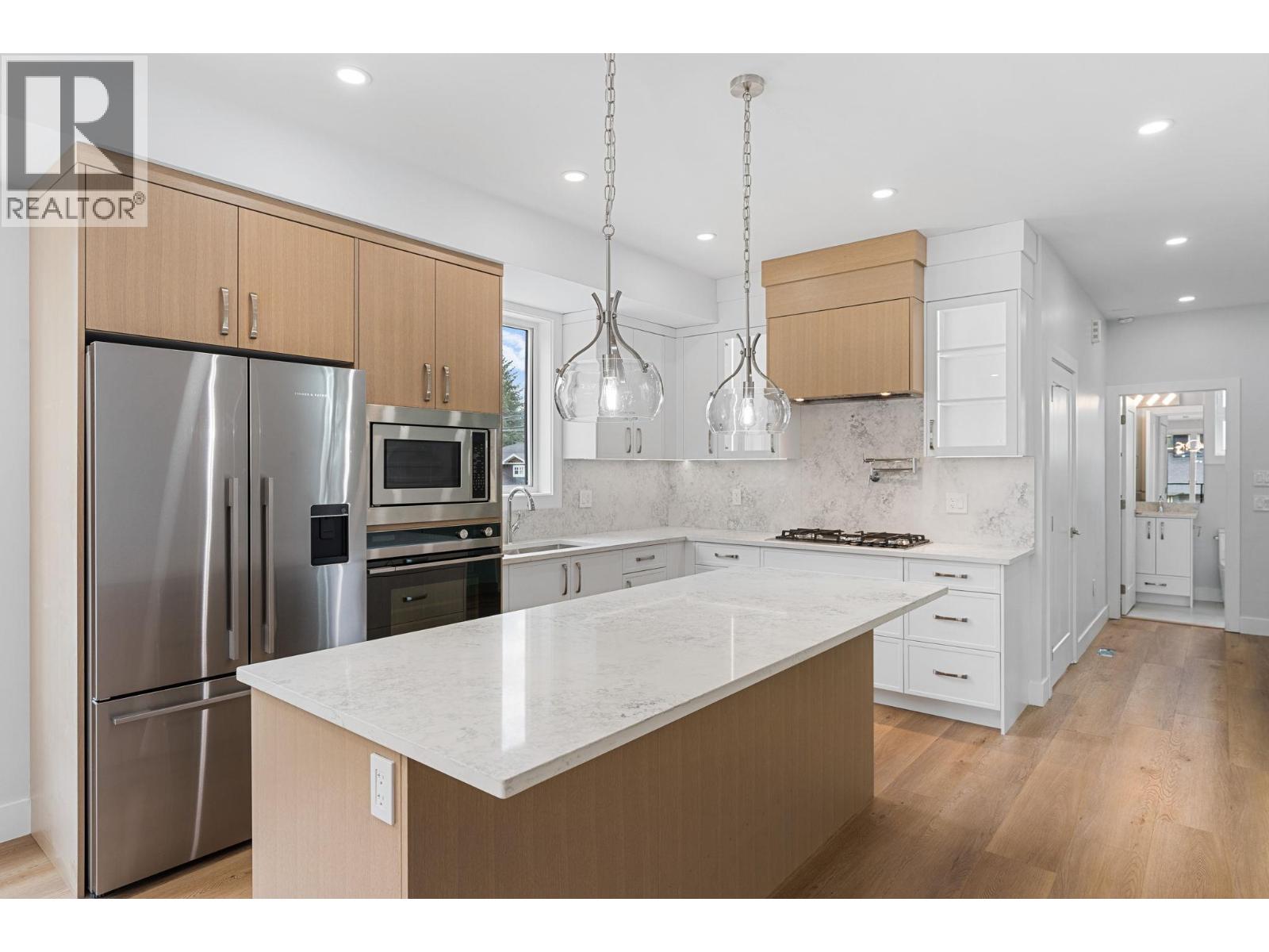 4567 Gordon Drive, Kelowna, British Columbia  V1W 1T3 - Photo 3 - 10388286
