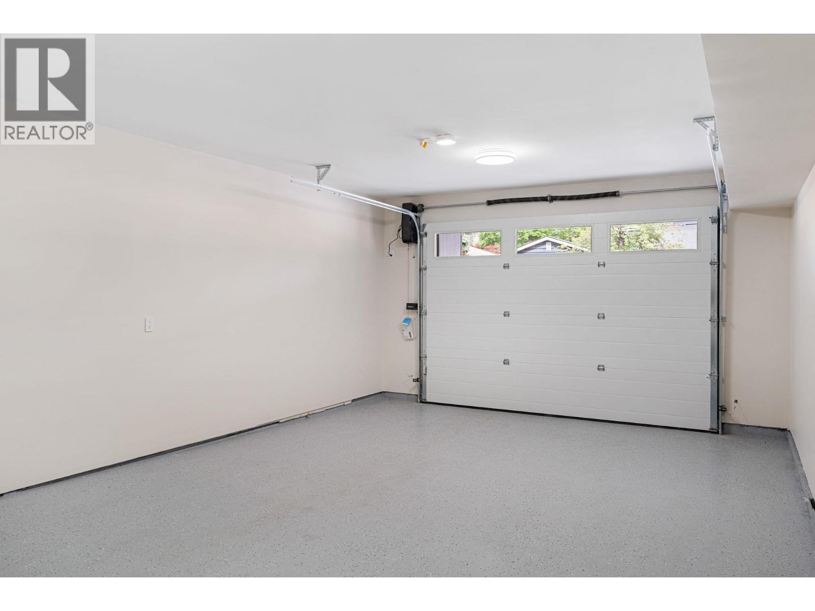 4567 Gordon Drive, Kelowna, British Columbia  V1W 1T3 - Photo 31 - 10388286