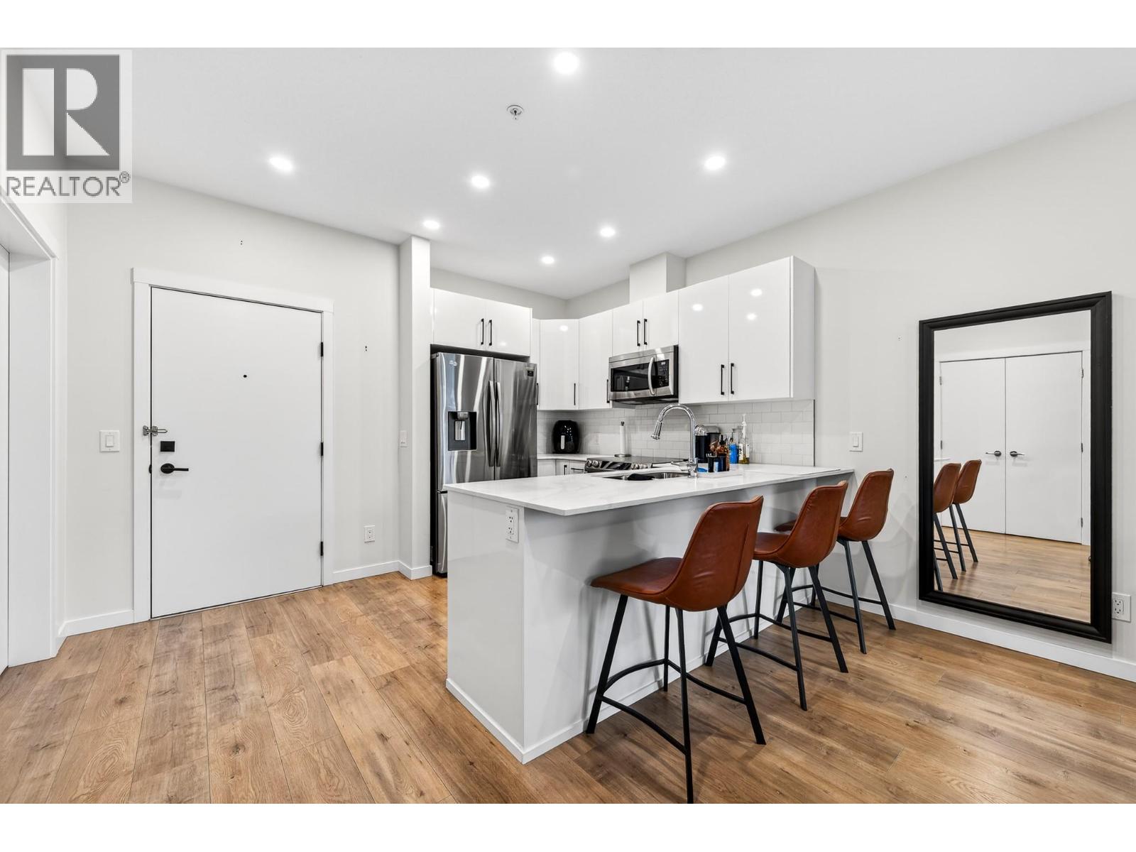 1880 Hugh Allan Drive Unit# 305, Kamloops, British Columbia  V1S 0E8 - Photo 4 - 10388606