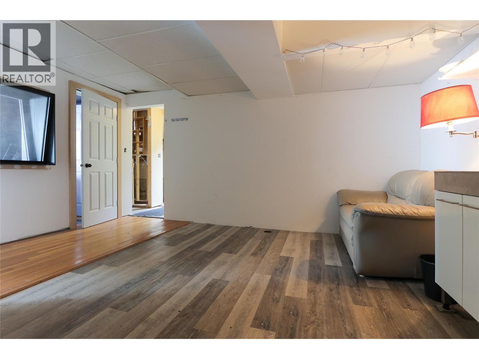 1204 Front Street, Nelson, British Columbia  V1L 4C4 - Photo 22 - 10388477