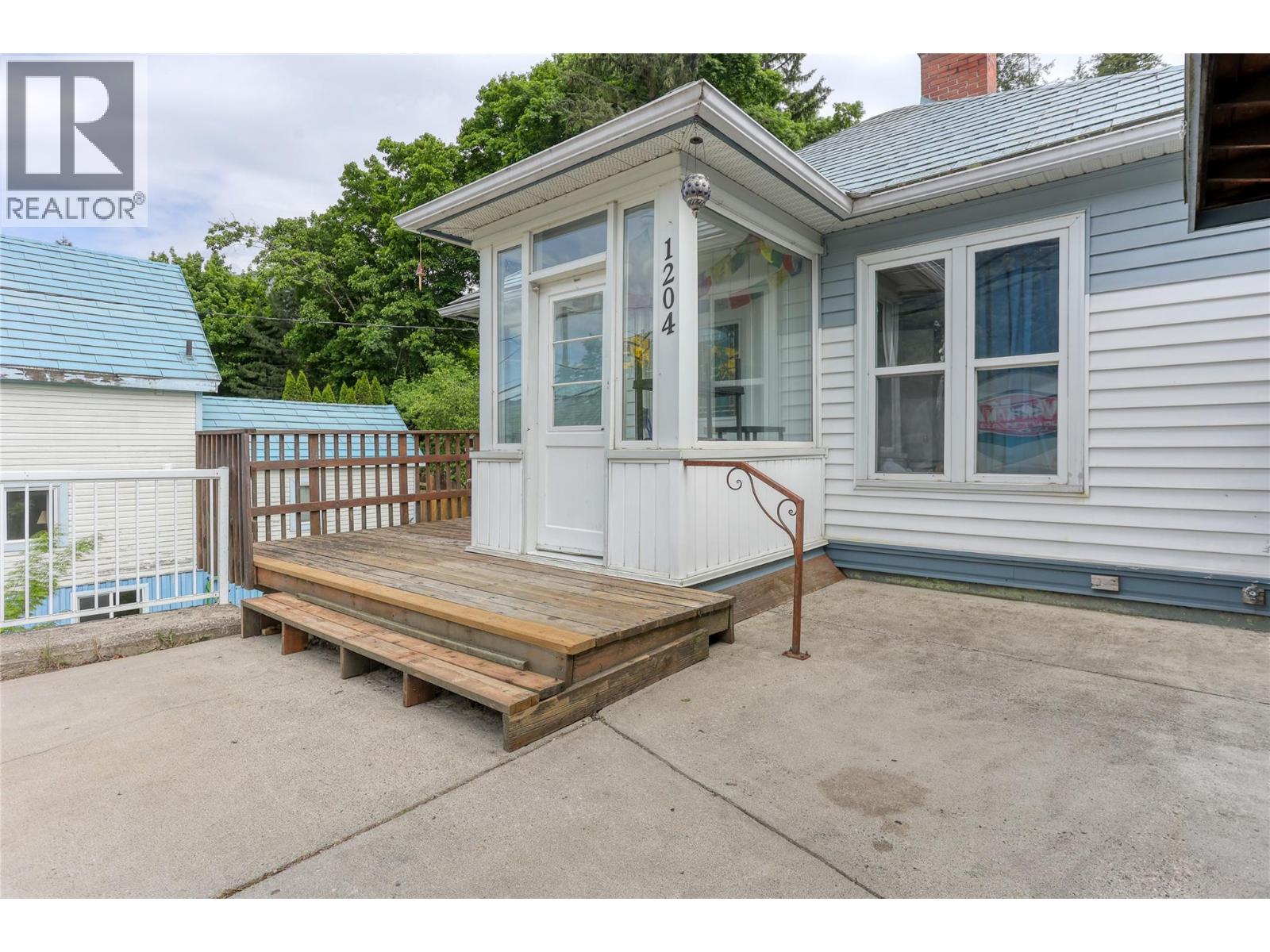1204 Front Street, Nelson, British Columbia  V1L 4C4 - Photo 3 - 10388477