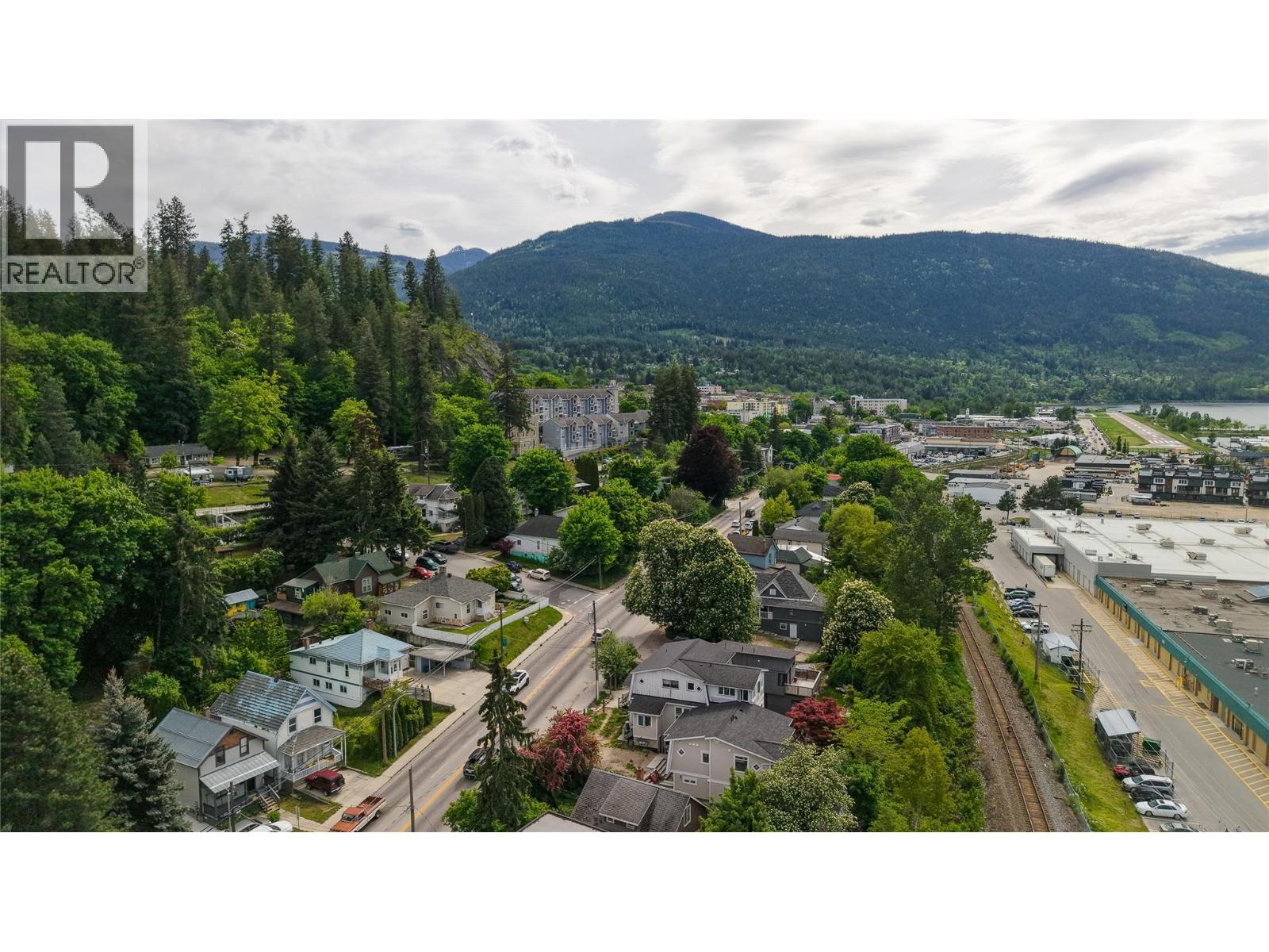 1204 Front Street, Nelson, British Columbia  V1L 4C4 - Photo 37 - 10388477