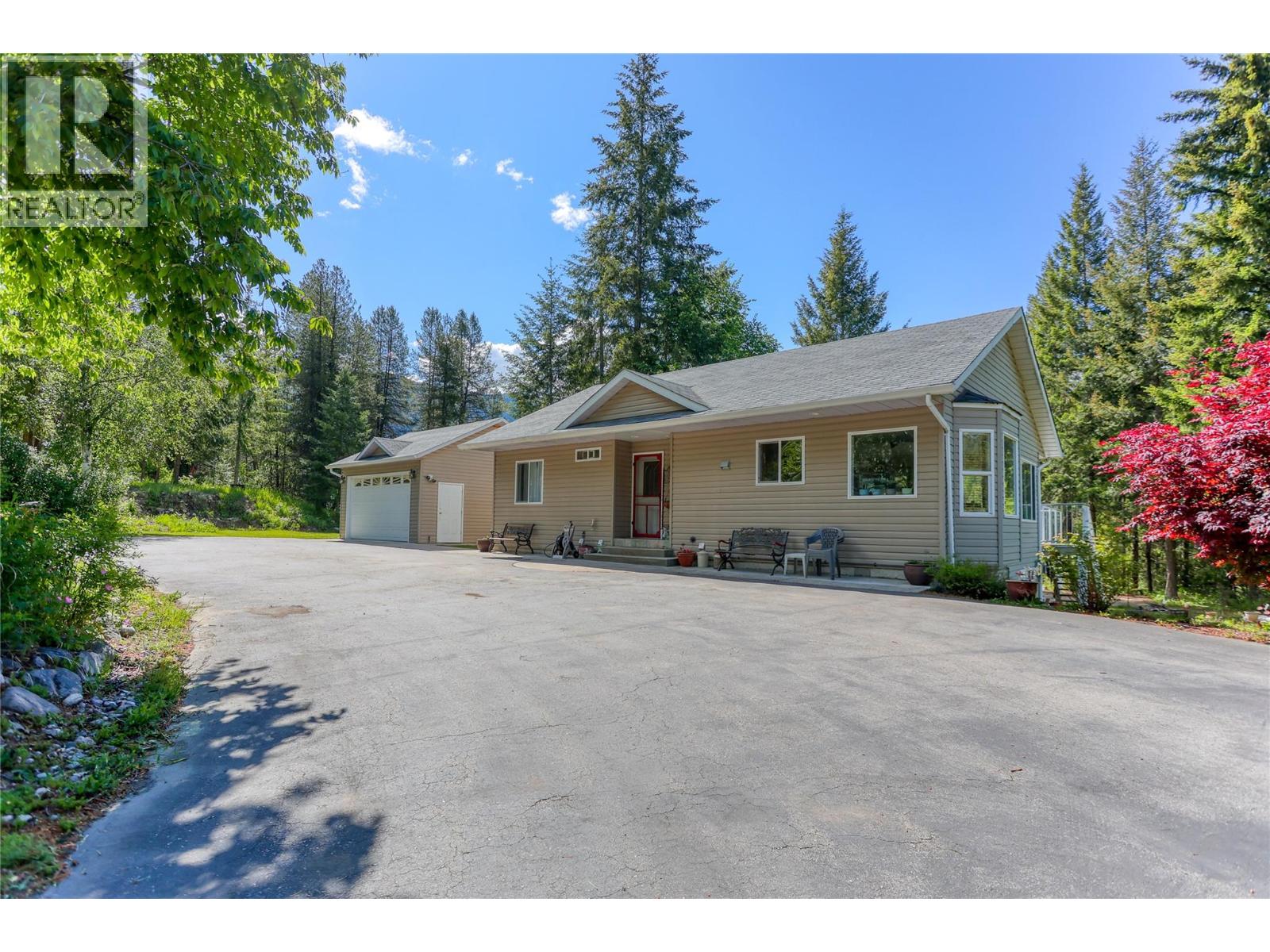 2693 Osachoff Road, South Slocan, British Columbia  V1N 4P4 - Photo 19 - 10388463