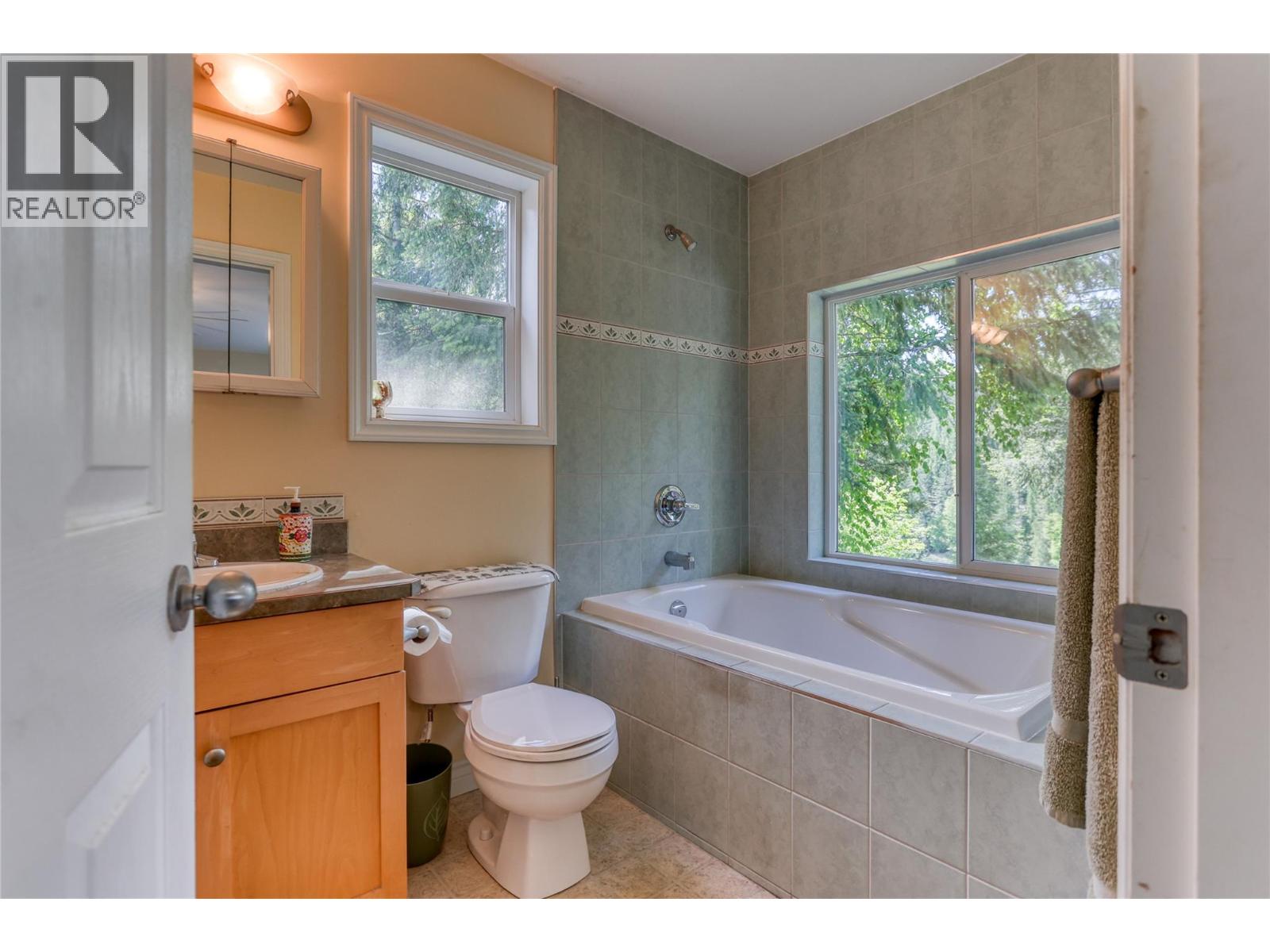 2693 Osachoff Road, South Slocan, British Columbia  V1N 4P4 - Photo 28 - 10388463