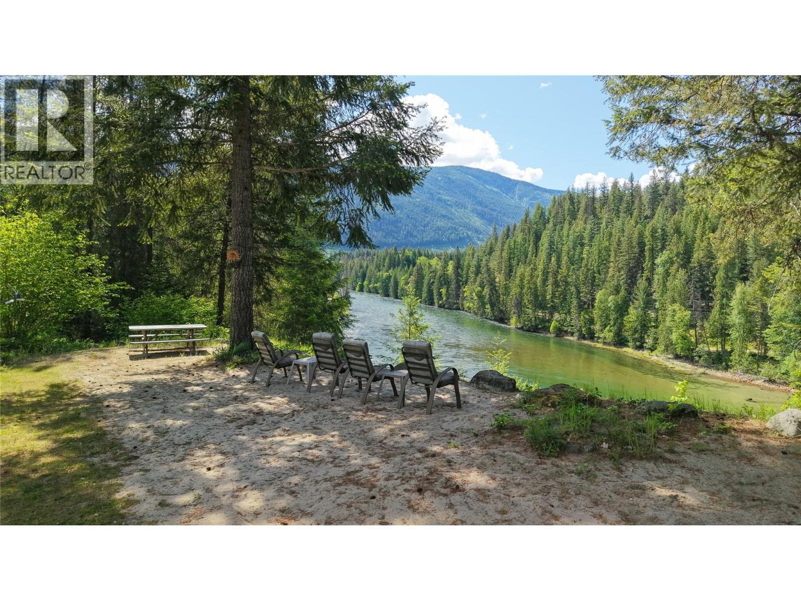 2693 Osachoff Road, South Slocan, British Columbia  V1N 4P4 - Photo 7 - 10388463