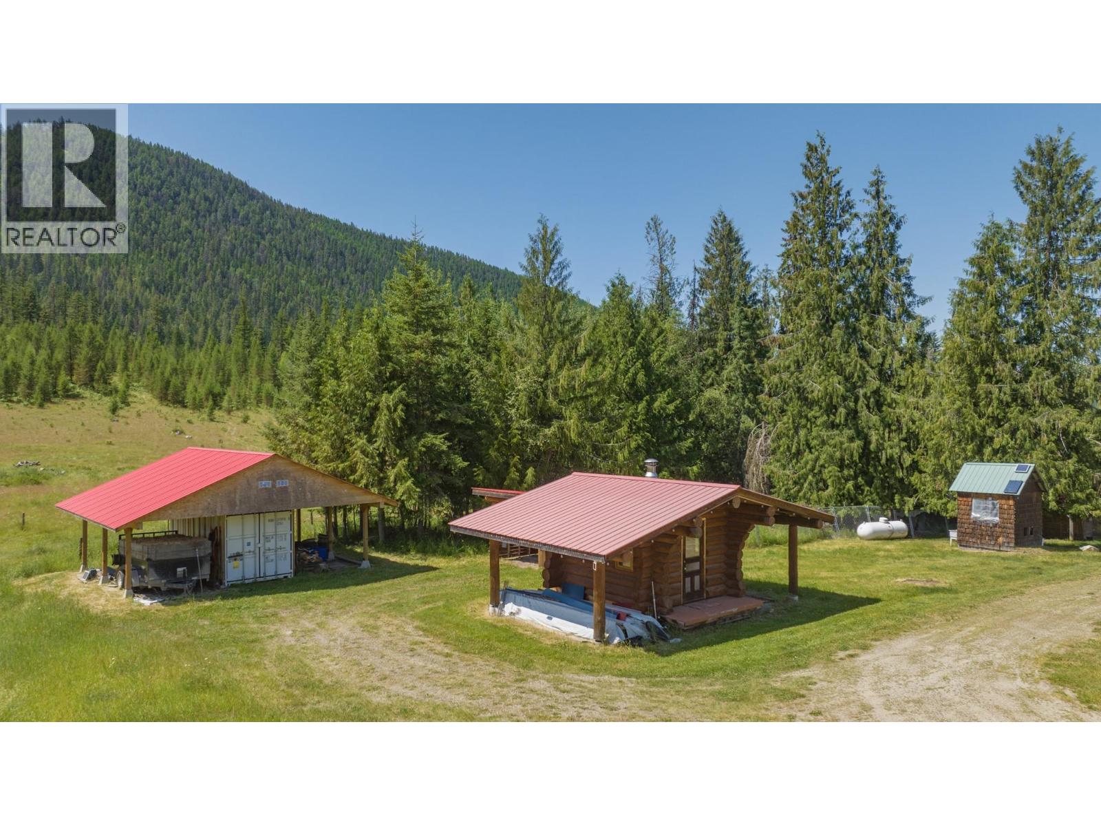 592 Bear Valley Road, Lumby, British Columbia  V0E 2G1 - Photo 10 - 10388154