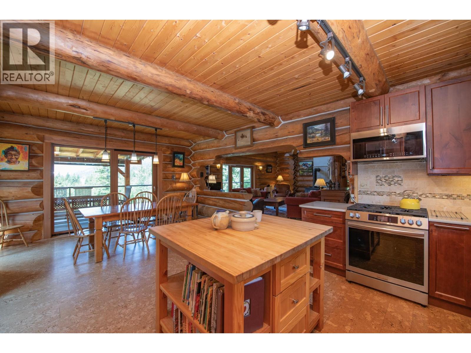 592 Bear Valley Road, Lumby, British Columbia  V0E 2G1 - Photo 22 - 10388154