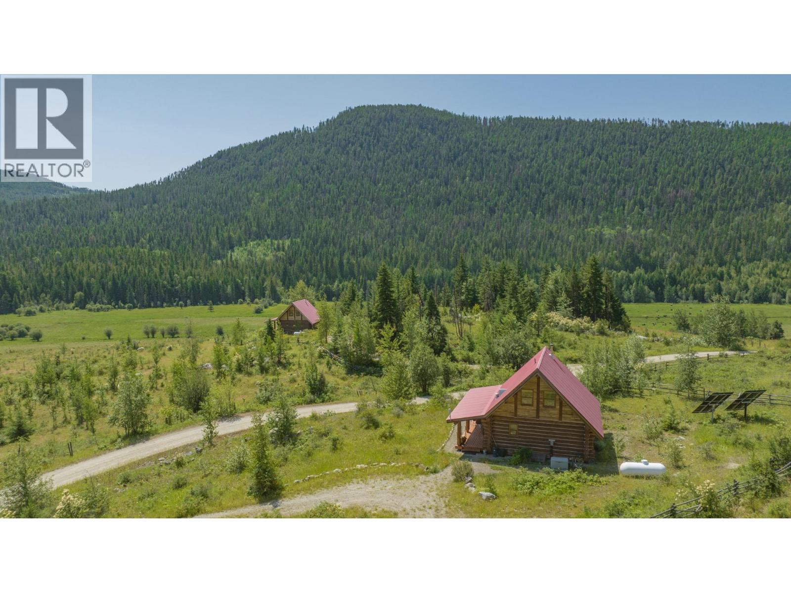 592 Bear Valley Road, Lumby, British Columbia  V0E 2G1 - Photo 6 - 10388154