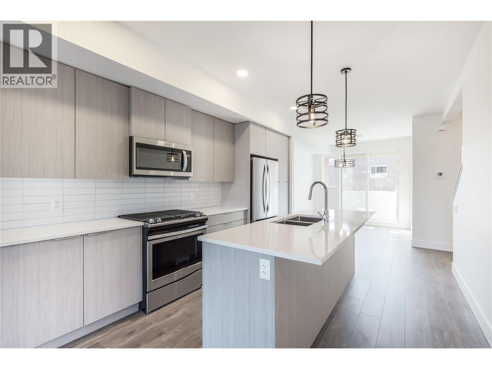 720 Valley Road Unit# 43, Kelowna, British Columbia  V1V 0E1 - Photo 3 - 10388541