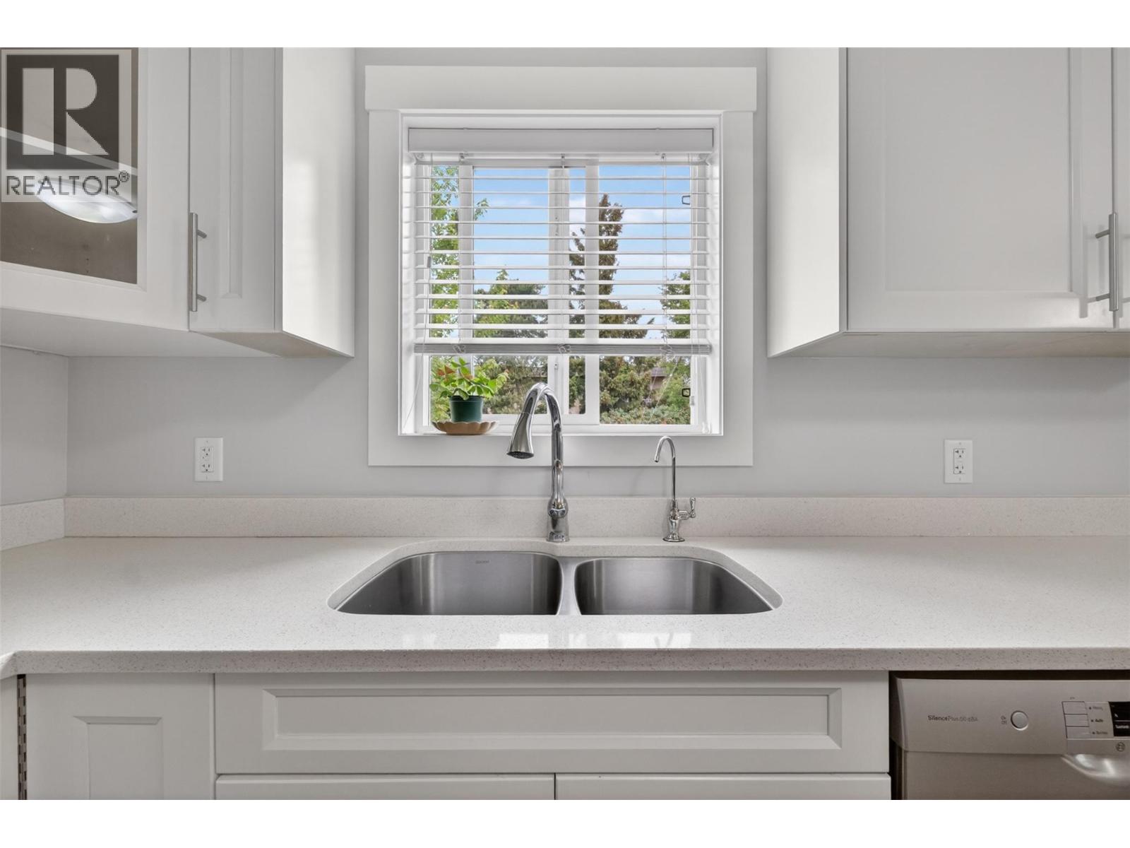 330 4 Avenue Se Unit# 202, Salmon Arm, British Columbia  V1E 0E2 - Photo 10 - 10388246