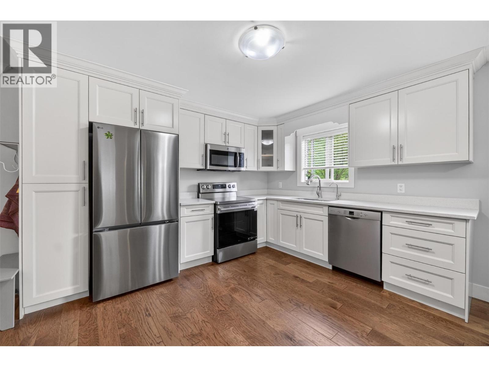 330 4 Avenue Se Unit# 202, Salmon Arm, British Columbia  V1E 0E2 - Photo 11 - 10388246