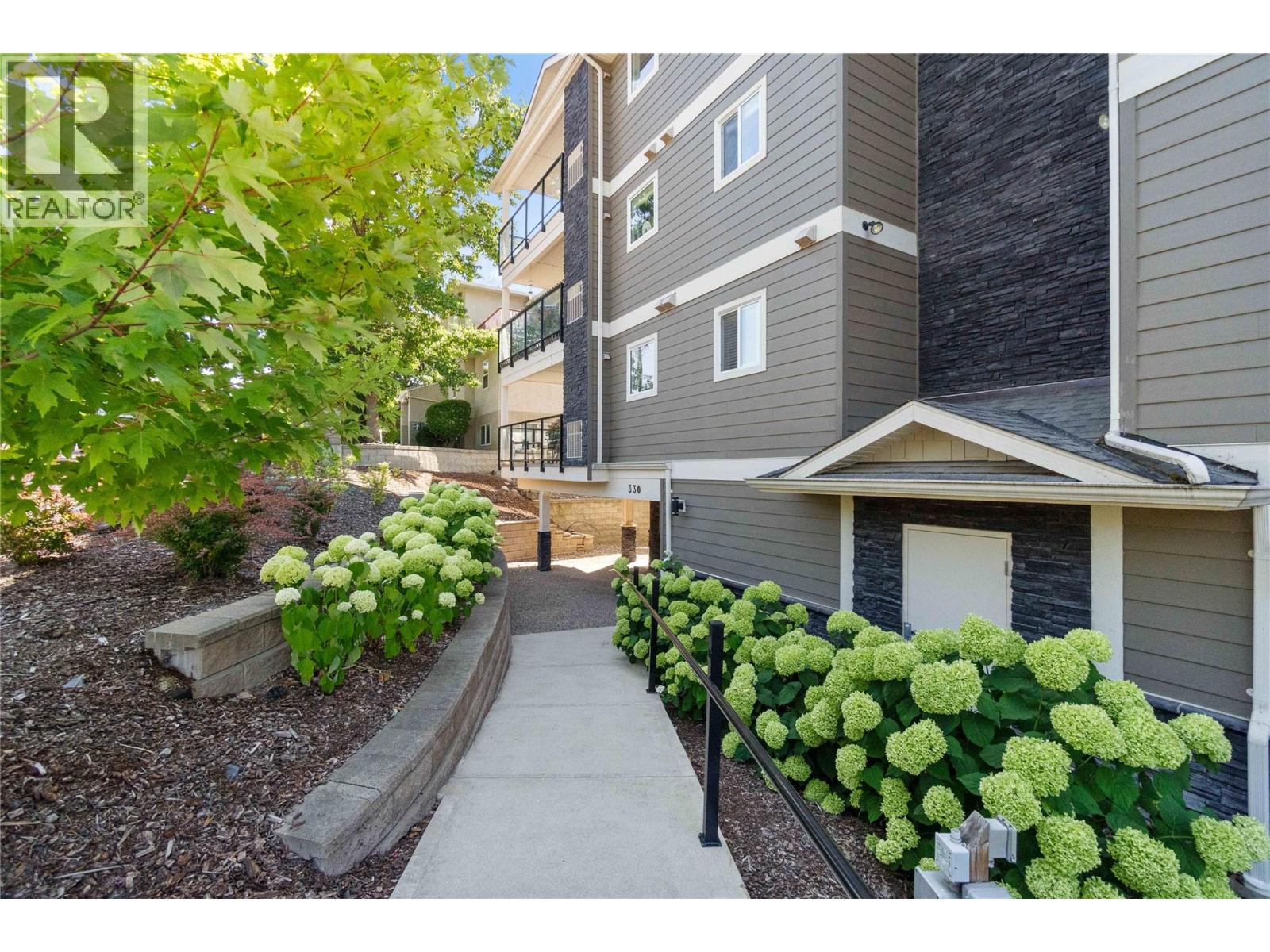330 4 Avenue Se Unit# 202, Salmon Arm, British Columbia  V1E 0E2 - Photo 5 - 10388246
