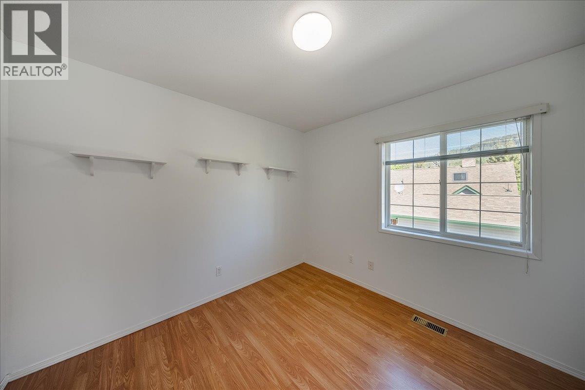 83 Kootenay Avenue S, Fruitvale, British Columbia  V0G 1L0 - Photo 19 - 10388444