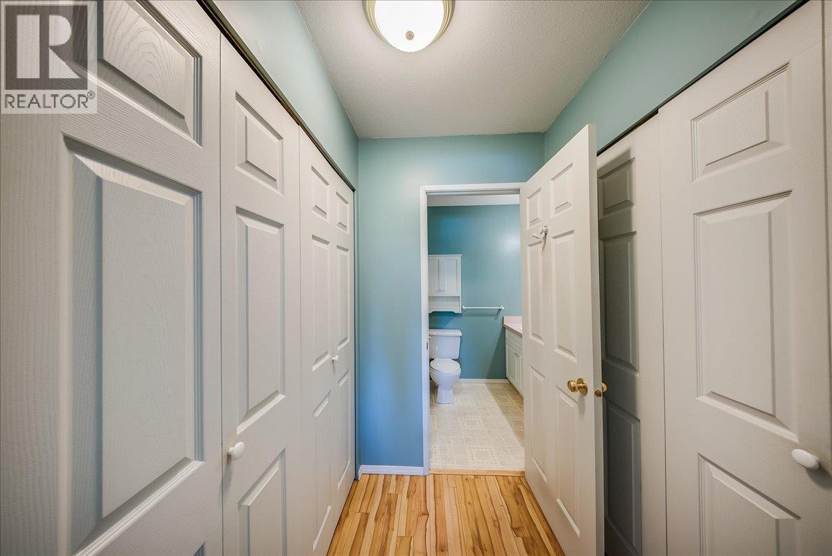 83 Kootenay Avenue S, Fruitvale, British Columbia  V0G 1L0 - Photo 24 - 10388444