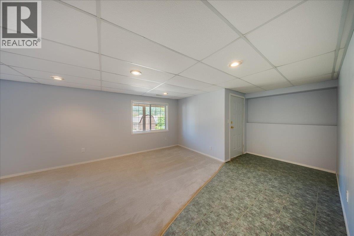 83 Kootenay Avenue S, Fruitvale, British Columbia  V0G 1L0 - Photo 28 - 10388444