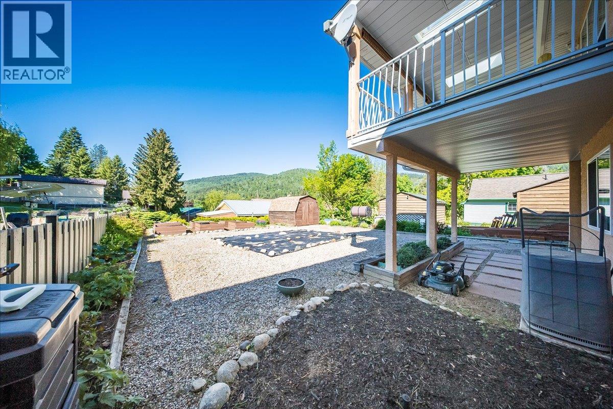 83 Kootenay Avenue S, Fruitvale, British Columbia  V0G 1L0 - Photo 45 - 10388444