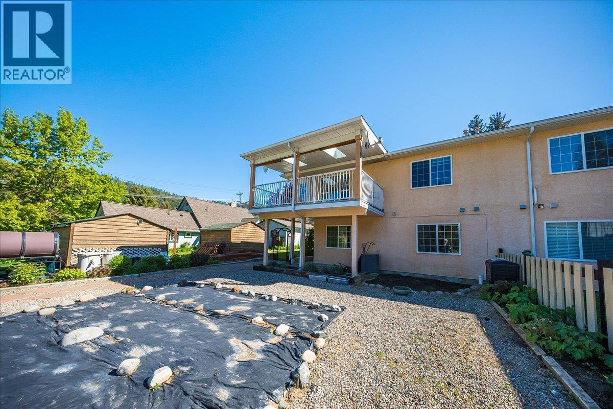 83 Kootenay Avenue S, Fruitvale, British Columbia  V0G 1L0 - Photo 49 - 10388444