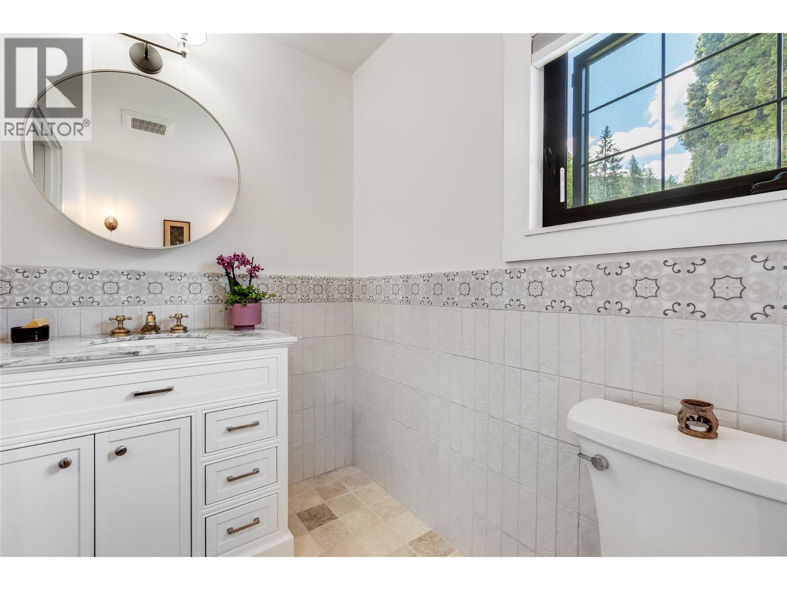 765 Lewis Road, Harrop, British Columbia  V1L 6P7 - Photo 30 - 10387622