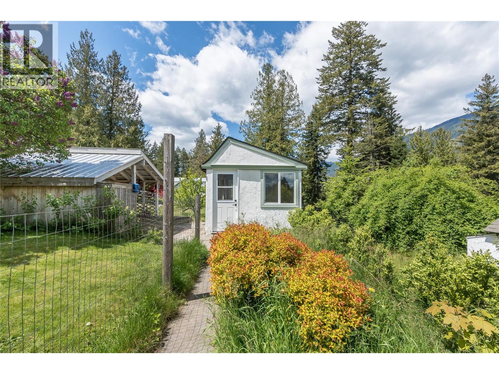 765 Lewis Road, Harrop, British Columbia  V1L 6P7 - Photo 66 - 10387622