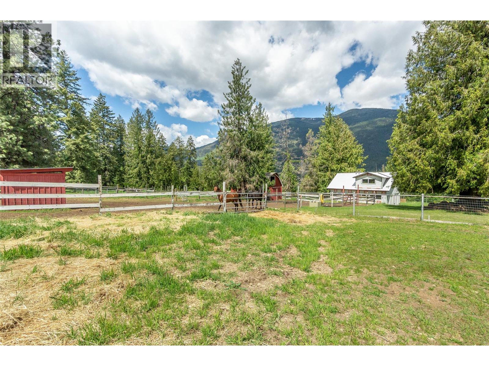 765 Lewis Road, Harrop, British Columbia  V1L 6P7 - Photo 73 - 10387622
