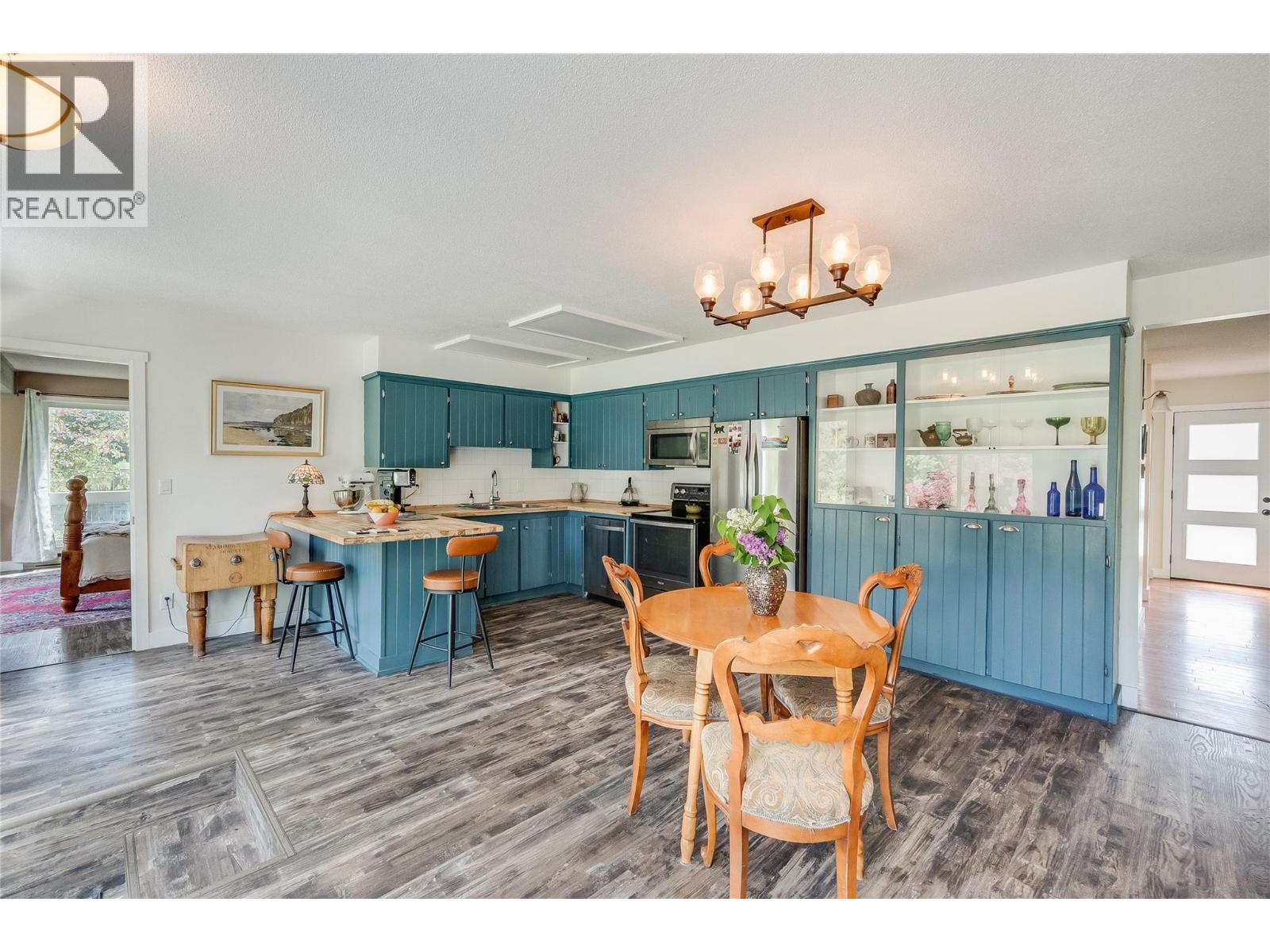 765 Lewis Road, Harrop, British Columbia  V1L 6P7 - Photo 8 - 10387622