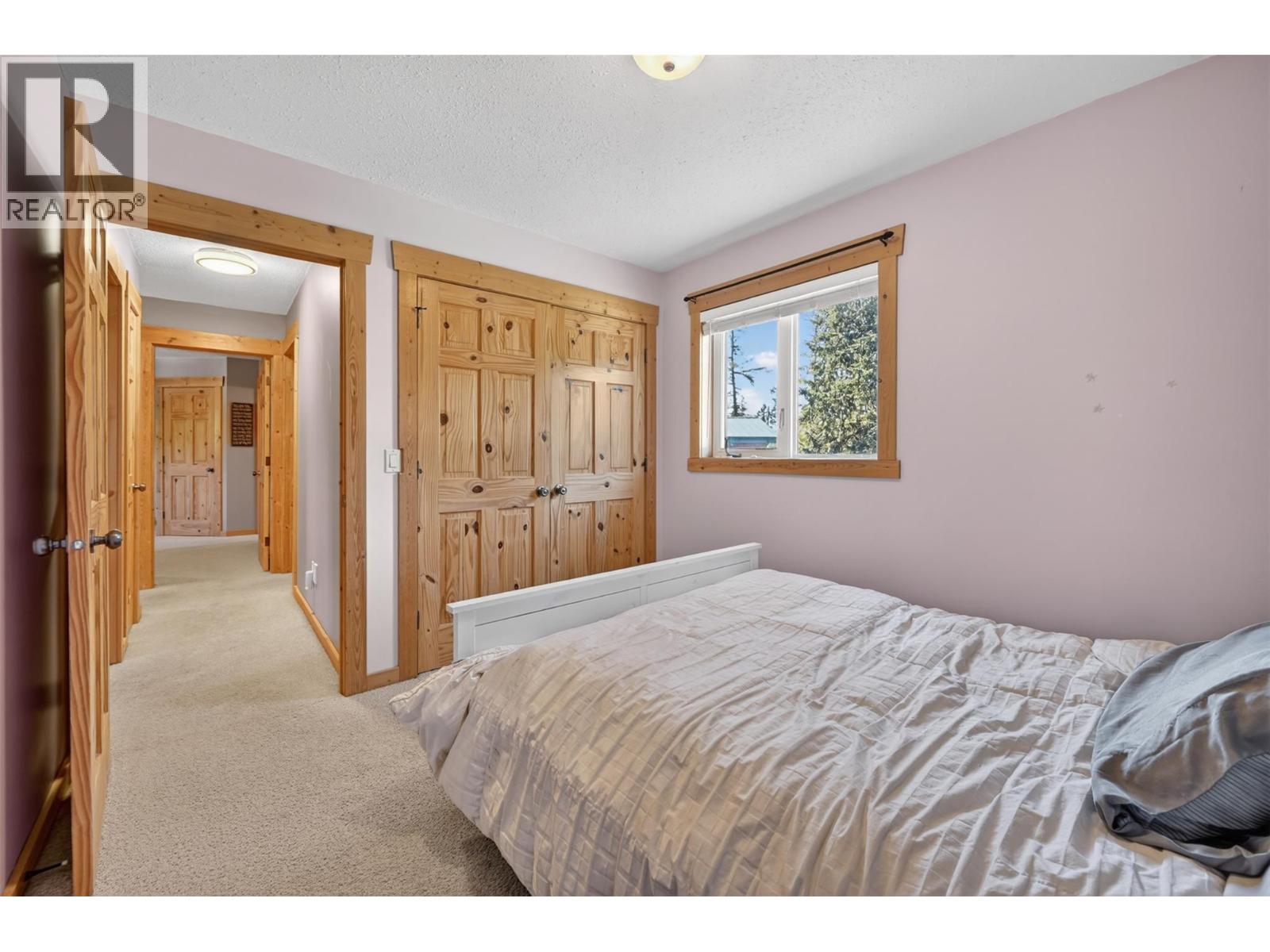4852 Riverview Drive, Edgewater, British Columbia  V0A 1E0 - Photo 22 - 10388240