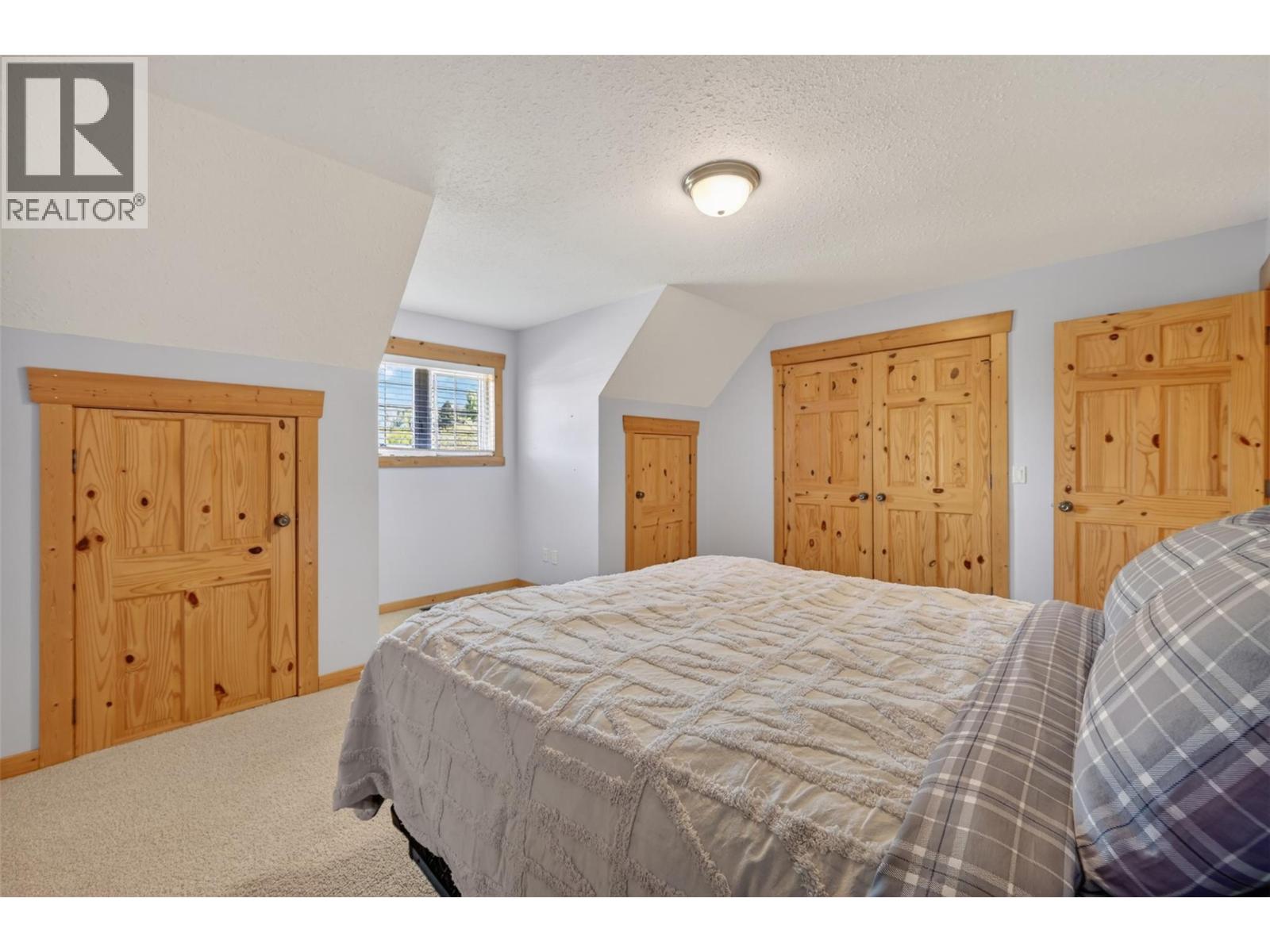 4852 Riverview Drive, Edgewater, British Columbia  V0A 1E0 - Photo 24 - 10388240