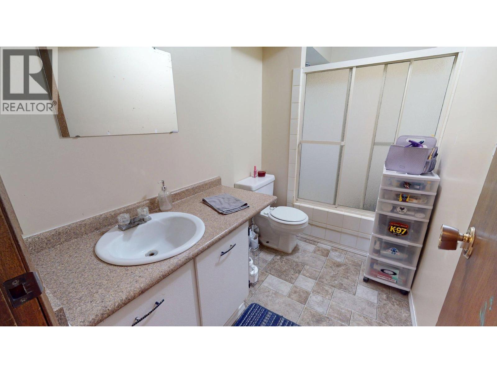 1323 Alpine Drive, Elkford, British Columbia  V0B 1H0 - Photo 24 - 10388574