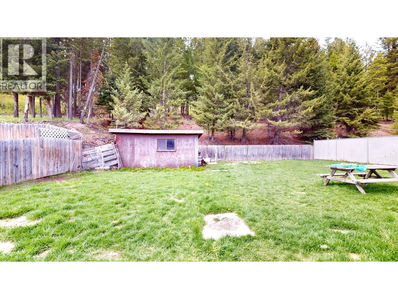 1323 Alpine Drive, Elkford, British Columbia  V0B 1H0 - Photo 26 - 10388574