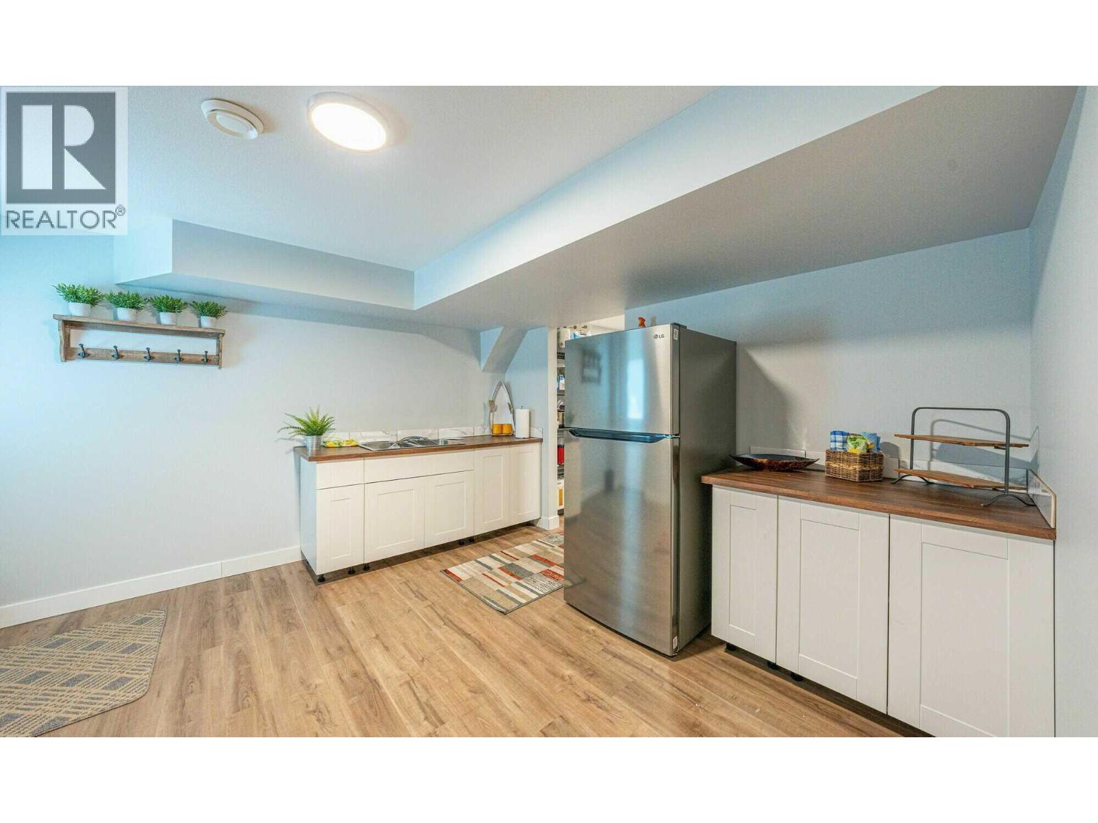 5190 Robinson Place, Peachland, British Columbia  V0H 1X1 - Photo 14 - 10388557
