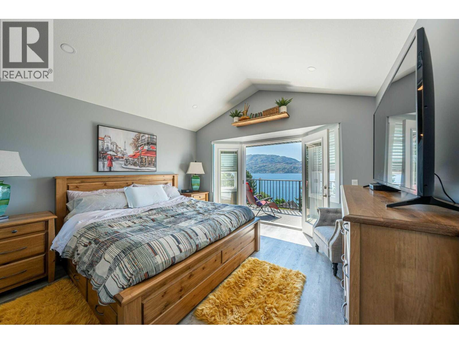 5190 Robinson Place, Peachland, British Columbia  V0H 1X1 - Photo 8 - 10388557