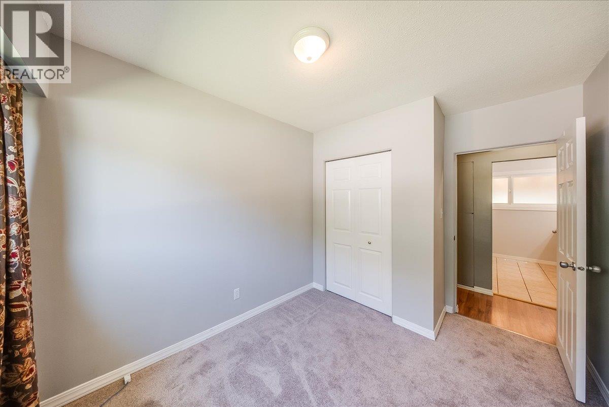 3542 Marigold Drive, Trail, British Columbia  V1R 2X6 - Photo 12 - 10388604